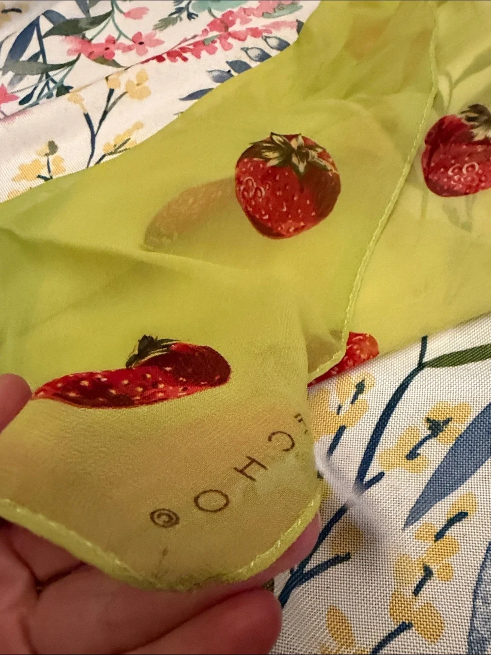 Vintage Echo Strawberry Print Scarf - Lime Green and Red ~ 100 💯 Silk 18 🍓